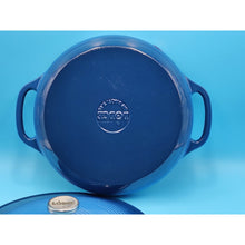 Load image into Gallery viewer, 3.6 qt lodge blue enamel cast iron dutch oven- Open Box/ New
