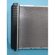 Load image into Gallery viewer, AUTOMOTY Canada 2370 radiator- for parts

