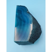 Load image into Gallery viewer, 6.5” Geode Crystal Teal Book Ends- New With Defects
