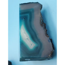 Load image into Gallery viewer, 6.5” Geode Crystal Teal Book Ends- New With Defects
