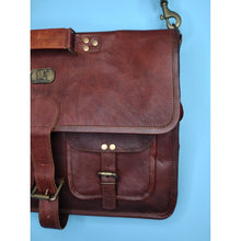 Load image into Gallery viewer, Cuero 18” Messenger Bag Briefcase- Vintage Leather
